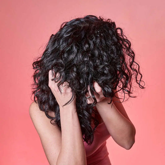Scrunching : le secret pour des boucles bien définie