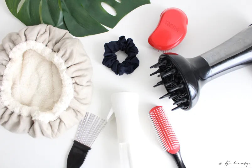 Les accessoires indispensables pour des boucles sublimes et en pleine santé